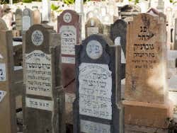 Lápidas del cementerio judío